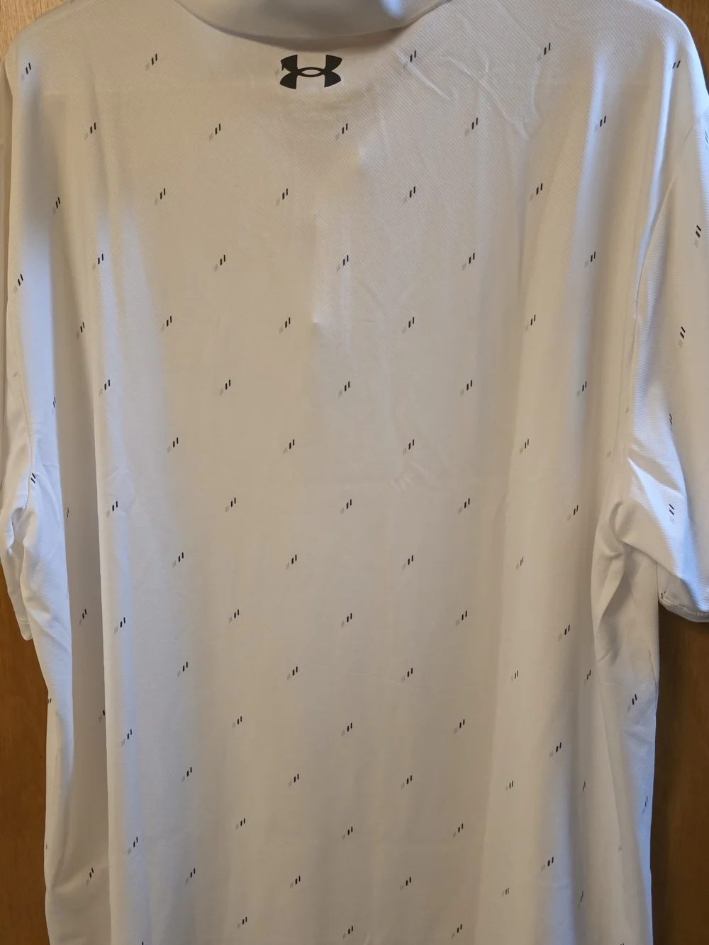 Under Armour Men’s White Polo with Micro Logo Print- XL